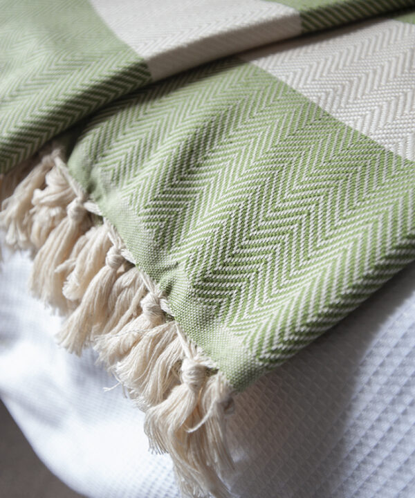 Herringbone-Olive-Green-Blanket-Extra-Large-Double-King-size-bed-Cotton