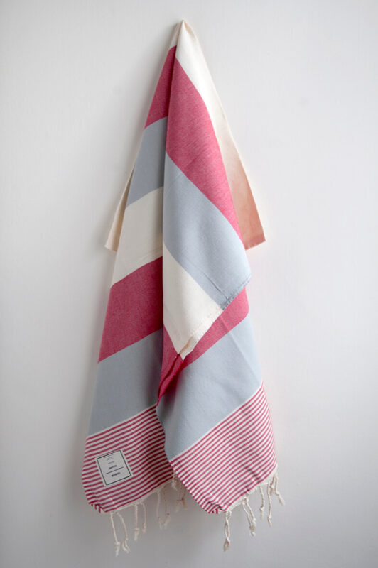Hamam-Square-Original-Turkish-Peshtemal-Pestemal-Coton-Red-Grey-beach-towel
