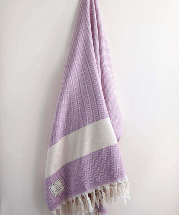 Hamam-Square-Original-Turkish-Herringbone-Dusty-Pink-beach-towel