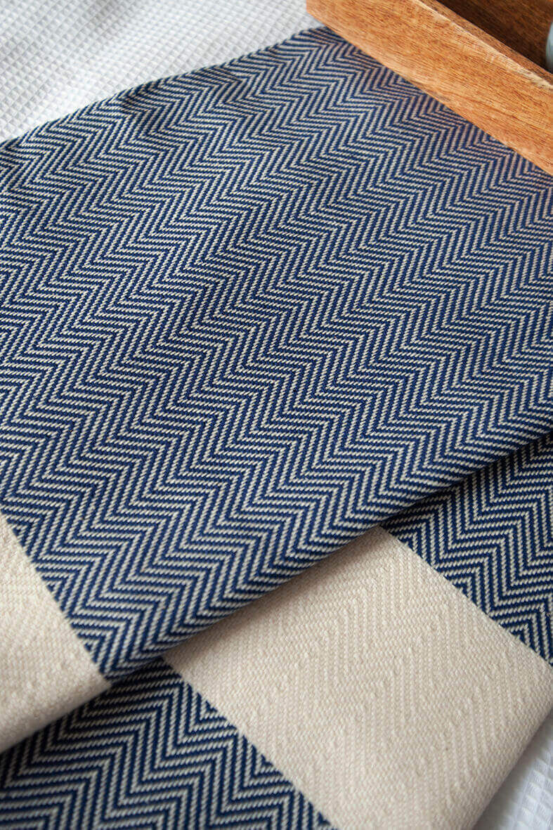 Herringbone-Navy-Blue-Blanket-Extra-Large-Double-King-size-bed-Cotton